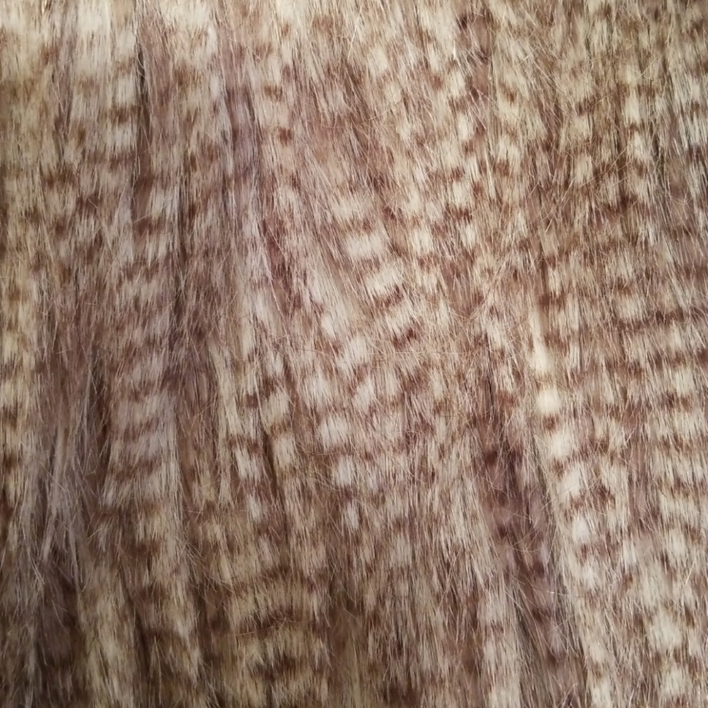 Fur vest - Picture 4 of 4
